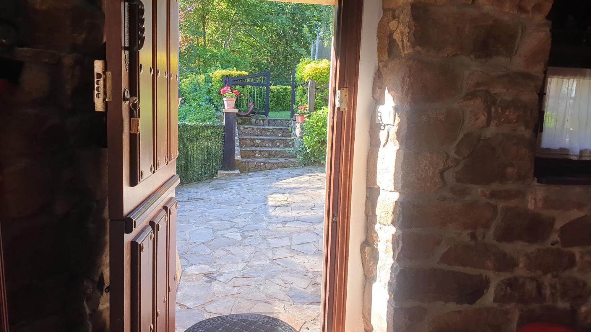 Casa Rural Caborzal Renedo De Cabuerniga Exterior photo
